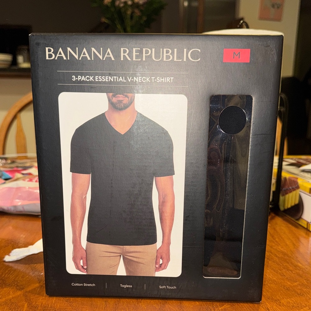 Banana Republic Essential Black V-Neck T-Shirt Pack